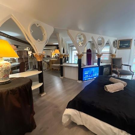Av Montaigne Champs Elysee Paris Exterior foto